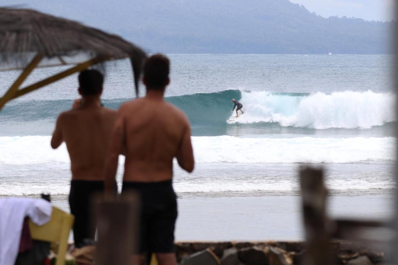 Rumah Nalu Surf Camp Krui Exterior foto